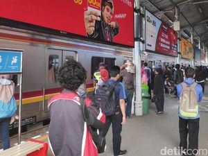 Hindari Penumpukan, Ini Imbauan untuk Penumpang KRL di Stasiun Bogor Hindari Penumpukan, Ini Imbauan untuk Penumpang KRL di Stasiun Bogor