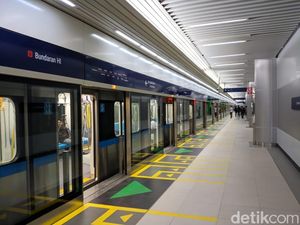 First Impression Warga DKI Jajal MRT: Keren, Kayak di Luar Negeri! First Impression Warga DKI Jajal MRT: Keren, Kayak di Luar Negeri!