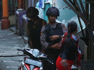 Polri Pastikan Bom Abu Hamzah Bukan untuk Serang Jokowi di Sibolga Polri Pastikan Bom Abu Hamzah Bukan untuk Serang Jokowi di Sibolga