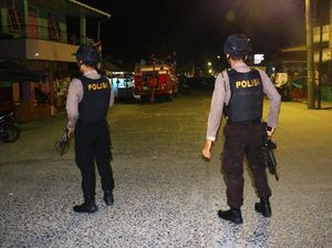 Ledakan Bom Abu Hamzah Bikin Puluhan Rumah di Sibolga Rusak Ledakan Bom Abu Hamzah Bikin Puluhan Rumah di Sibolga Rusak