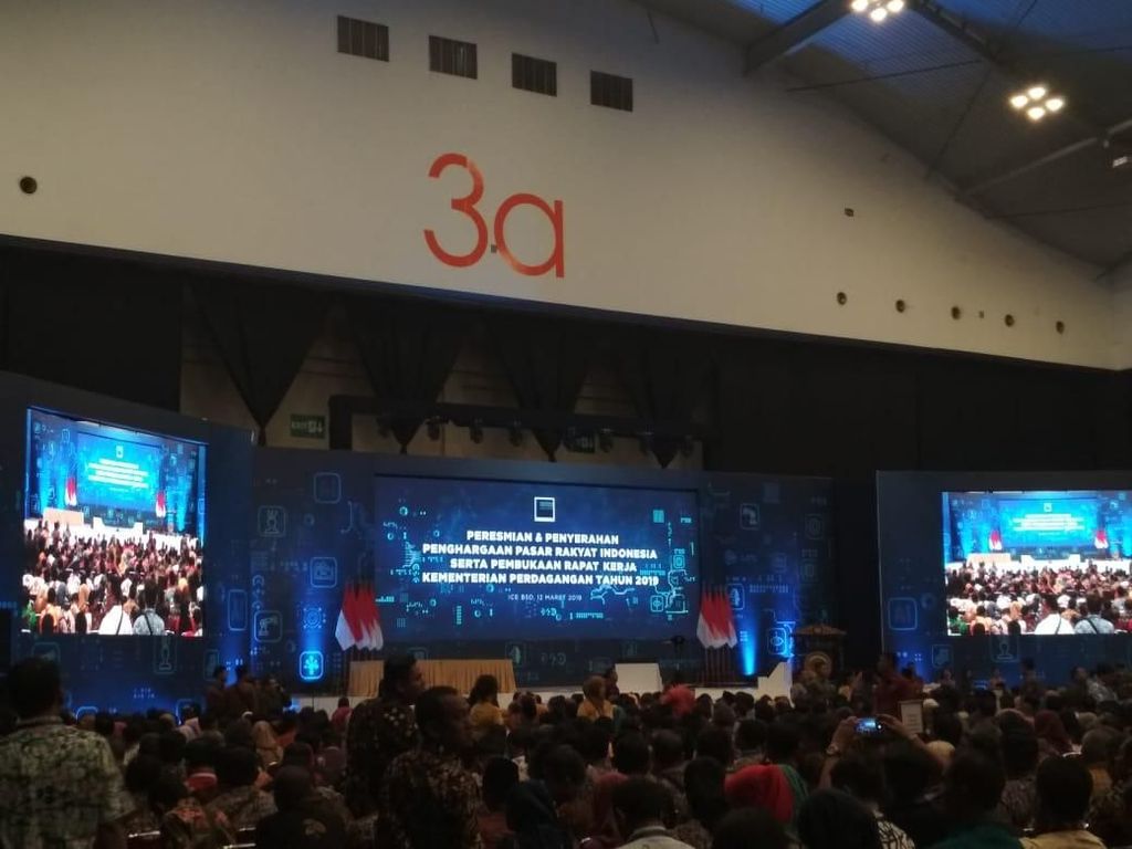 Jokowi Buka Rapat Kerja Kemendag dan BKPM Jokowi Buka Rapat Kerja Kemendag dan BKPM