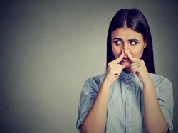 5 Bagian Tubuh yang Baunya Nagih Kalau Dicium-cium Sendiri