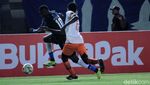 Persib Bandung Lumat Perseru 4-0