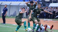 Namun hingga pertandingan usai, tidak ada gol tercipta.