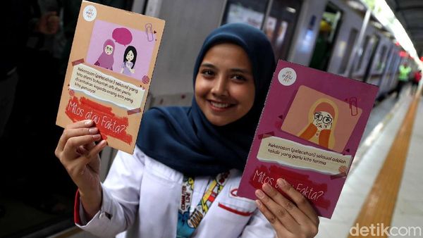 Aksi Srikandi Cantik Kampanye Pelecehan Seksual di KRL