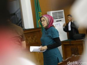 Pengacara Ratna Balas Jaksa soal Prematur: Keonarannya di Mana? Pengacara Ratna Balas Jaksa soal Prematur: Keonarannya di Mana?