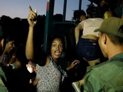 Venezuela Kacau, Toko-toko Dijarah dan Geng Motor Berkeliaran