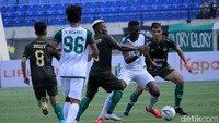 Pertandingan Persebaya Vs Tira Persikabo digelar di Stadion Si Jalak Harupat, Soreang, Kabupaten Bandung, Selasa (12/3/2019).