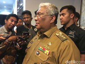 Bupati Koltim Tersangka Suap Proyek Jembatan, Ini Kata Gubernur Sultra Bupati Koltim Tersangka Suap Proyek Jembatan, Ini Kata Gubernur Sultra