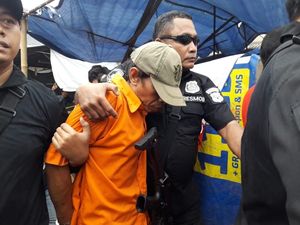 Hilangkan Jejak, Daeng Bakar KTP Sebelum Buang Jasad Eljon di Kali Hilangkan Jejak, Daeng Bakar KTP Sebelum Buang Jasad Eljon di Kali