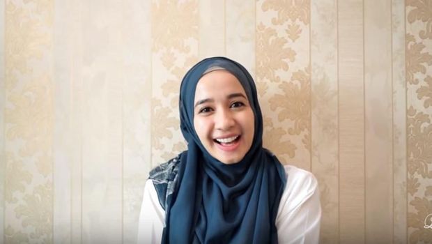 4 Tutorial Hijab Terbaru Laudya Cynthia Bella, Ala Malaysia hingga Syar'i