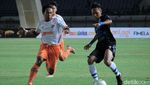 Persib Bandung Lumat Perseru 4-0