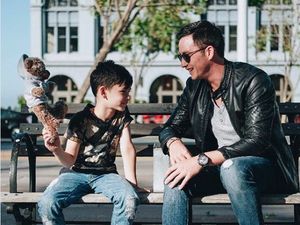 7 Momen Kekompakan Mike Lewis & Kenzou yang Mulai Beranjak Besar 7 Momen Kekompakan Mike Lewis & Kenzou yang Mulai Beranjak Besar