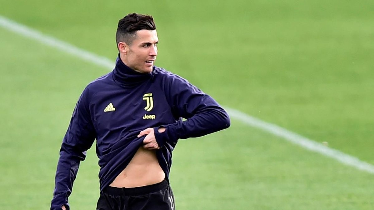 Cristiano Roanldo akan mati-matian saat Juventsu menghadapi Atletico Madrid. (Massimo Pinca/Reuters)