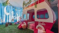 Uber Cute! Kamar Hotel Ini Bikin Kamu Serasa Jadi Barbie di Dunia Nyata