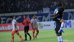 Persib Bandung Lumat Perseru 4-0