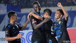 Persib Bandung Lumat Perseru 4-0