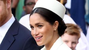 Meghan Markle Anggun Pakai Topi Peci di Commonwealth Day 2019