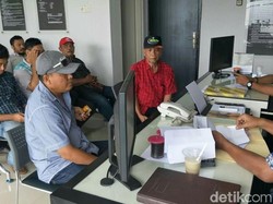 Datangi Polres Banyuwangi, Warga Dukung Polisi Usut Kasus Ustaz Supriyanto