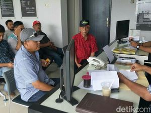 Datangi Polres Banyuwangi, Warga Dukung Polisi Usut Kasus Ustaz Supriyanto Datangi Polres Banyuwangi, Warga Dukung Polisi Usut Kasus Ustaz Supriyanto