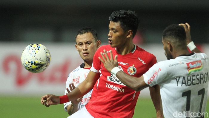 Irsyad Maulana setia kepada Semen Padang. (Rifkianto Nugroho/detikSport) Irsyad Maulana setia kepada Semen Padang. (Rifkianto Nugroho/detikSport)