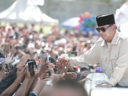 Disambut Meriah di Batam, Prabowo: Ramalan Survei di Jakarta Salah Semua
