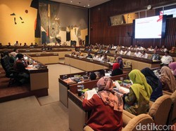 4,2 Juta Warga Belum Punya e-KTP, DPR Minta Pemerintah Percepat Perekaman