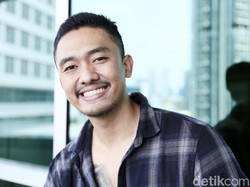 Istri Ultah, Uus Doakan agar Bergairah Terus