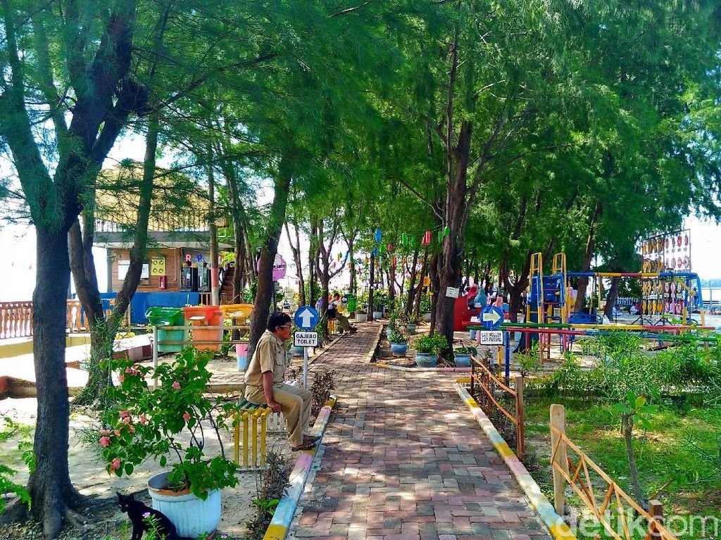 Kondisi RPTRA Pulau Pramuka Yang Diresmikan 2 Tahun Silam Kondisi RPTRA Pulau Pramuka Yang Diresmikan 2 Tahun Silam