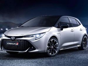 Toyota Corolla GR Sport, Hatchback yang Makin Gahar Toyota Corolla GR Sport, Hatchback yang Makin Gahar