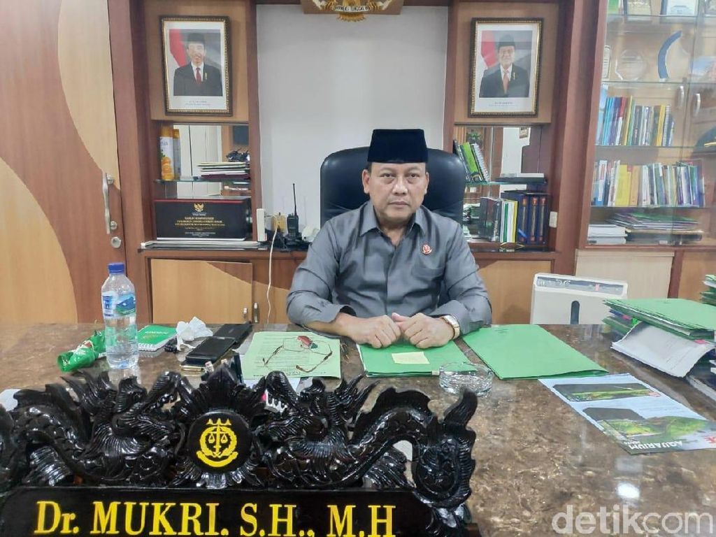 3 Jaksa Dampingi Polisi Sidik Kasus Pencucian Uang Bachtiar Nasir 3 Jaksa Dampingi Polisi Sidik Kasus Pencucian Uang Bachtiar Nasir