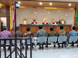 Saksi: Bupati Neneng Dijanjikan Rp 20 M untuk Seluruh Izin Meikarta Saksi: Bupati Neneng Dijanjikan Rp 20 M untuk Seluruh Izin Meikarta