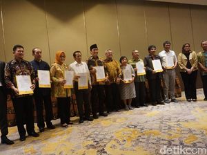 Jaga Independensi, KPU-Panelis-Moderator Debat Cawapres Teken Pakta Integritas