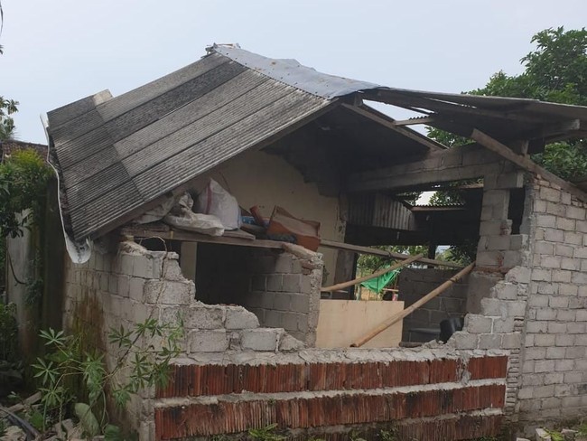 Puting Beliung Terjang Lombok Barat, 90 Rumah Warga Rusak