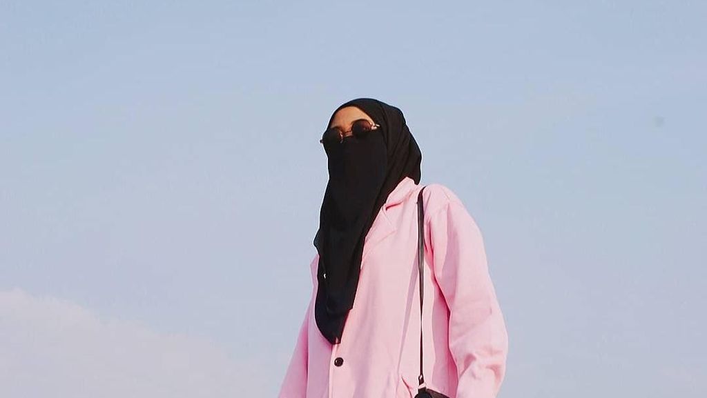 Potret Uni Alfi, Selebgram Bercadar asal Probolinggo yang Dikagumi Netizen Potret Uni Alfi, Selebgram Bercadar asal Probolinggo yang Dikagumi Netizen