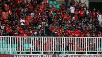 Klok mengubah skor menjadi 7-2 di menit ke-85. Pemain asal Belanda ini mencetak gol lewat tendangan keras dri luar kotak penalti. Laga ini kemudian ditutup dengan skor 7-3, setelah Kazuo mencetak gol di menit akhir laga memanfaatkan kesalahan lini belakang PSM.