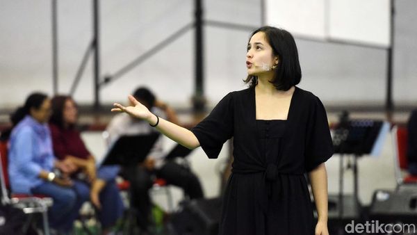 Siap Nonton Konser Musikal Puisi-puisi Cinta? Intip Proses Latihannya Yuk