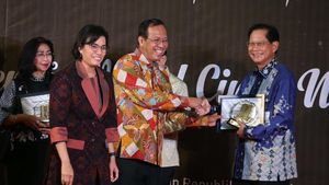 30 Wajib Pajak Besar Terima Penghargaan DJP