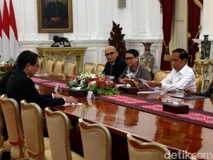 Jokowi Bahas Resolusi Konflik Rohingya Bareng Menlu Thailand