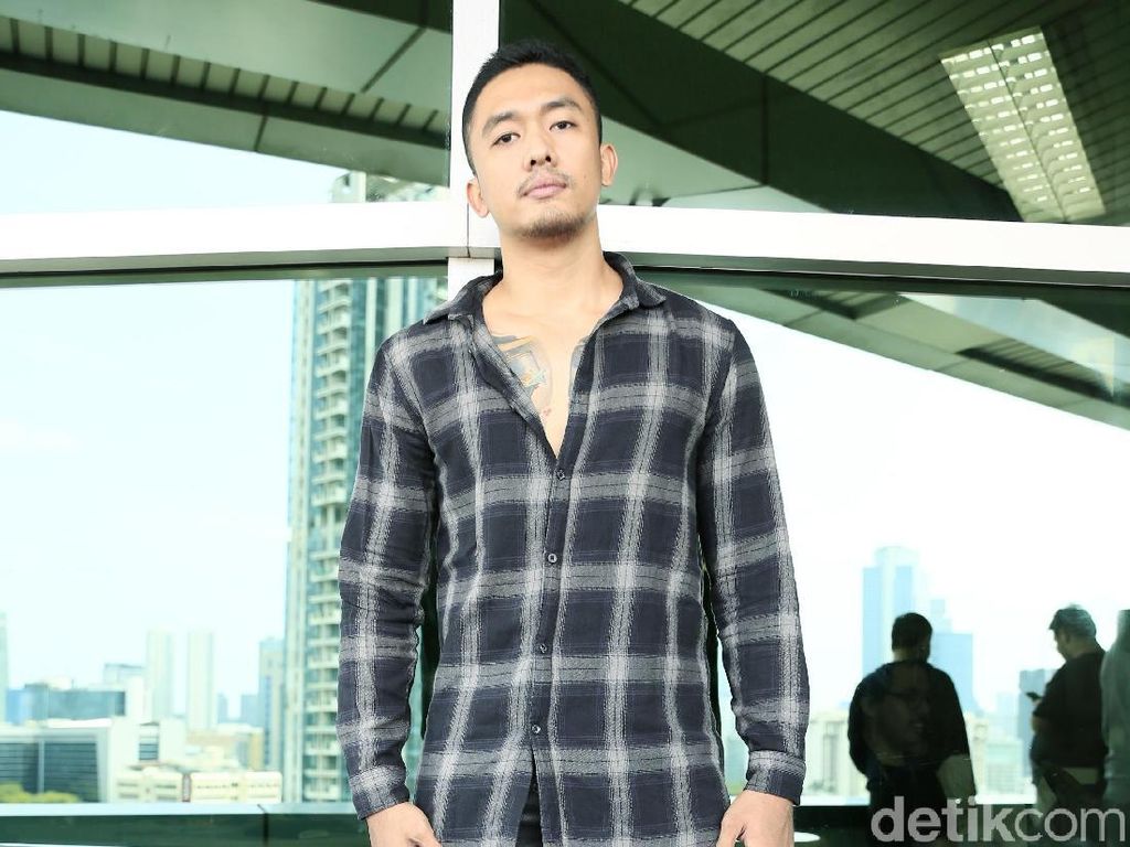 Uus Benarkan Nikahi Istri karena Hamil Duluan Uus Benarkan Nikahi Istri karena Hamil Duluan