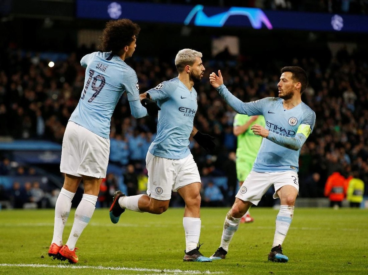 Sergio Aguero dan Leroy Sane yang membawa City unggul 3-0 atas Schalke di babak pertama. (Foto: Andrew Yates/Reuters)