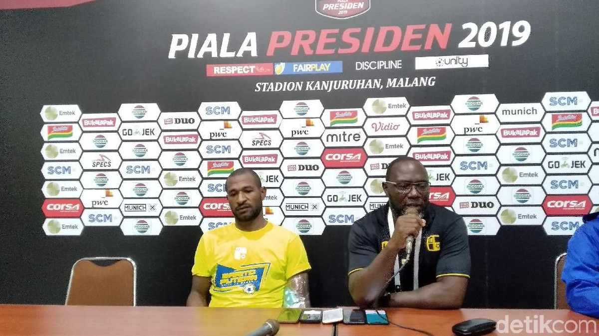 Pelatih Barito Putera Jacksen F Tiago usai laga kontra Persela Lamongan (Muhammad Aminudin/detikSport)