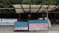 Sunyi Sepi Pantai Pulau Untung Jawa Usai Tsunami Banten