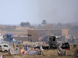 Ribuan Kombatan ISIS Akhirnya Menyerah di Suriah