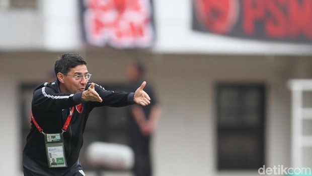 Pelatih PSM Makassar Darije Kalezic