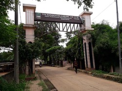 Warga Kembali Tutup Akses ke TPA Burangkeng Bekasi