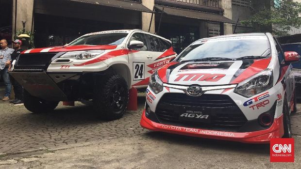 Oprek Mobil Balap Toyota Habiskan Dana Rp1 Miliar
