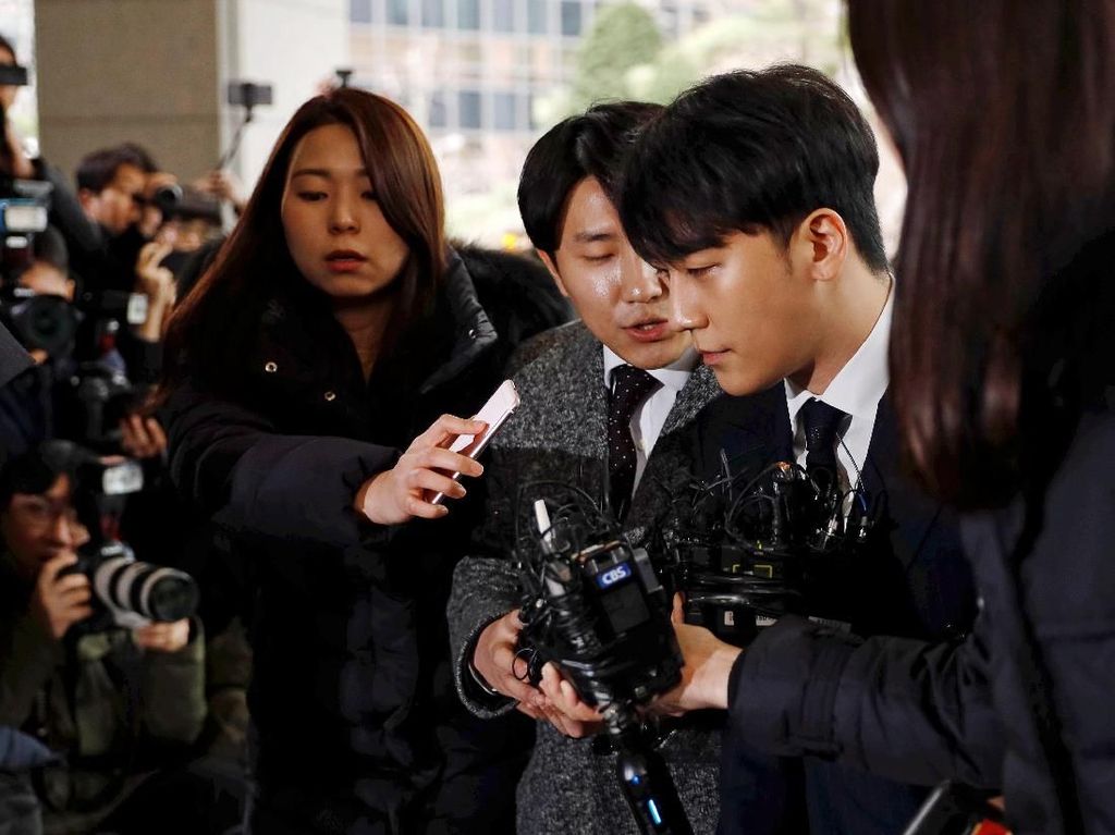 Polisi Dapatkan Bukti Keterlibatan Seungri dalam Kasus Prostitusi Polisi Dapatkan Bukti Keterlibatan Seungri dalam Kasus Prostitusi
