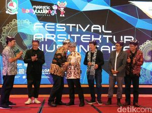 Saat Arsitek Kondang Kumpul di Festival Arsitektur Nusantara di Banyuwangi Saat Arsitek Kondang Kumpul di Festival Arsitektur Nusantara di Banyuwangi