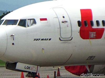 Potret Boeing 737 MAX 8 yang Dikandangkan di Sulsel
